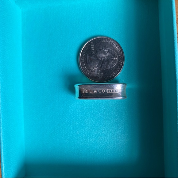 Tiffany & Co 1837 Oval Loop Charm - Picture 4 of 6